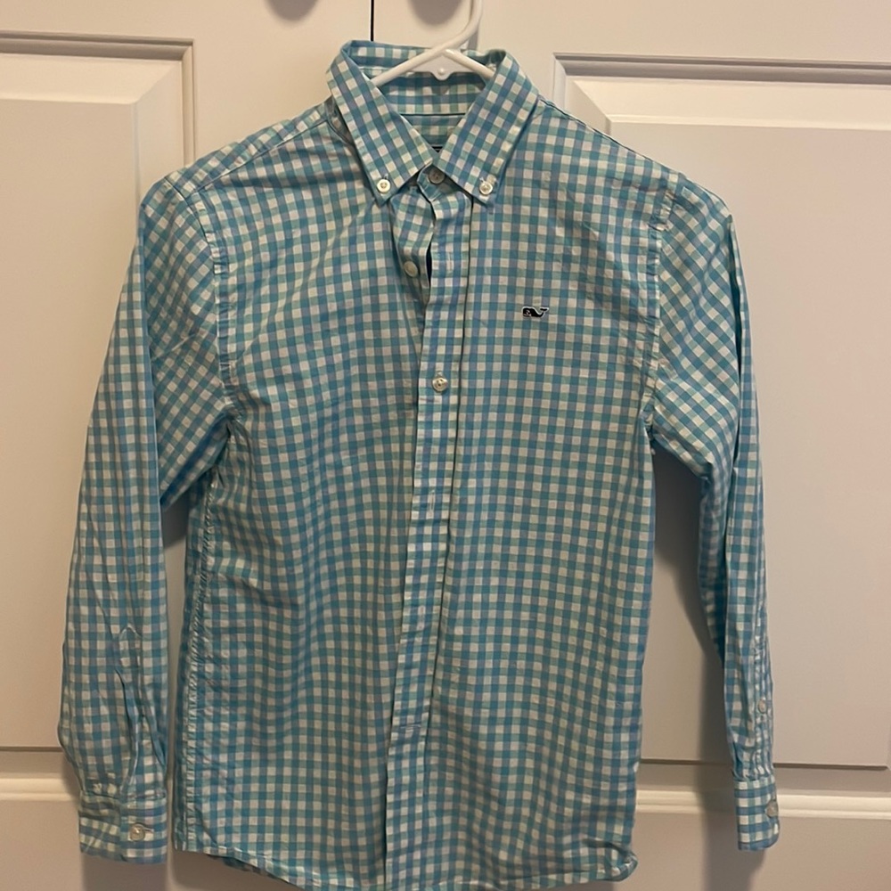 Boys Vineyard Vines Sz S (8-10) worn once. EUC
